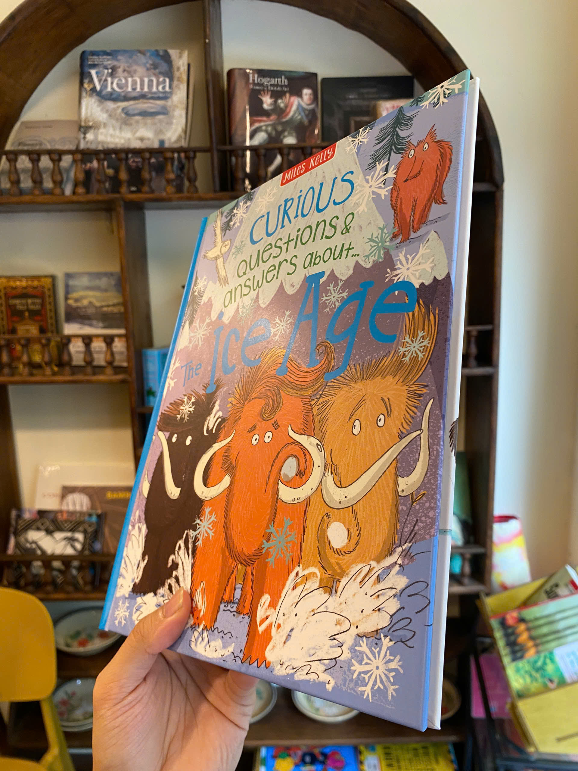 Sách - Curious Questions & Answers About The Ice Age (Miles Kelly Children Book) | Ngoại văn