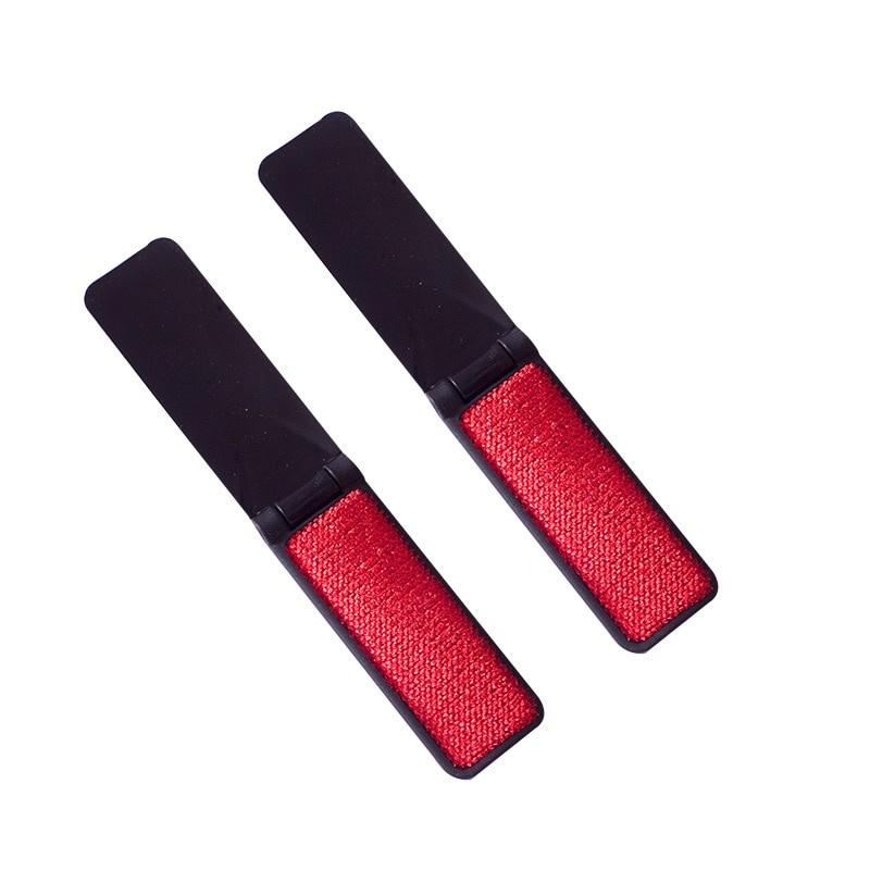 1 Pcs Plastic Fluff Fabric Clothes Dust Brush Pet Hair Remover Dry Clean Swivel Wheel Clothes Dust Brush Easy To Carry