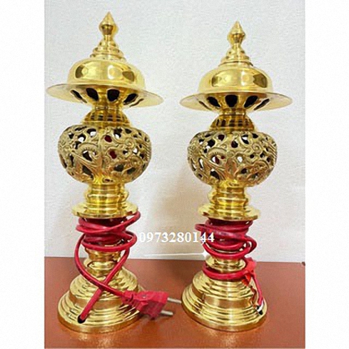 Đôi đèn thờ bằng đồng họa tiết rồng phượng có chuông cao 30cm