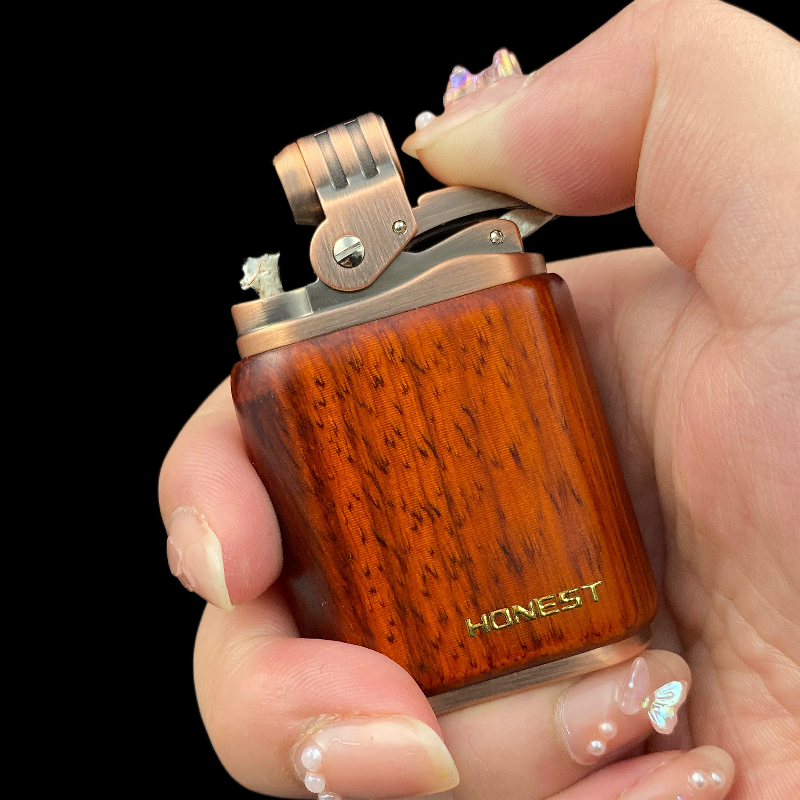 Vỏ Hột Quẹt Bật Lửa Xăng Đá Honest BCZ-789 Kiểu Dáng Xưa Cũ Tặng Kèm Đá Lửa Chuyên Dụng - Nhiều Màu