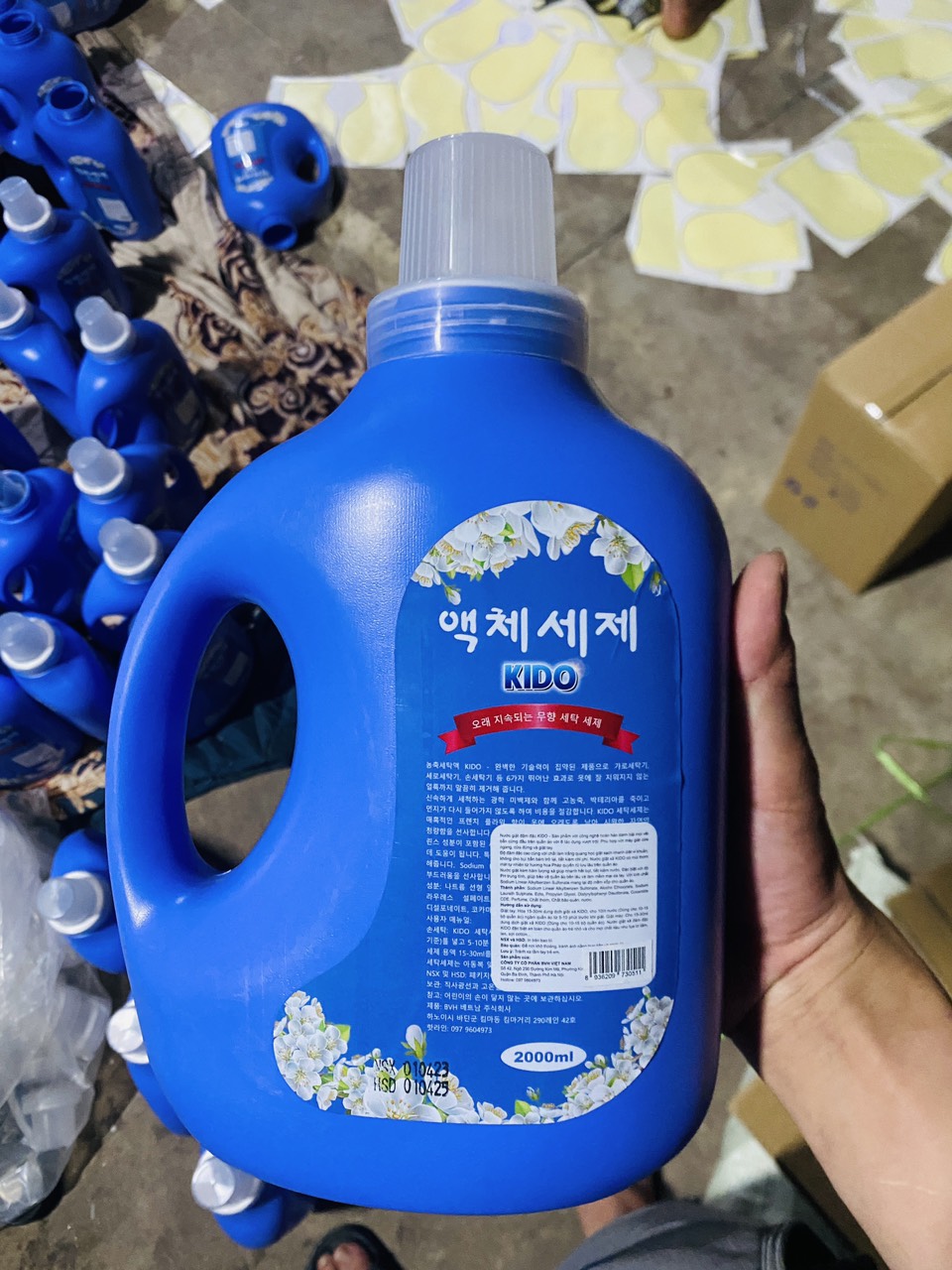 Nước Giặt KIDO blue 2lít Xanh  Công nghệ Hàn Quốc Hương Thơm dễ chịu