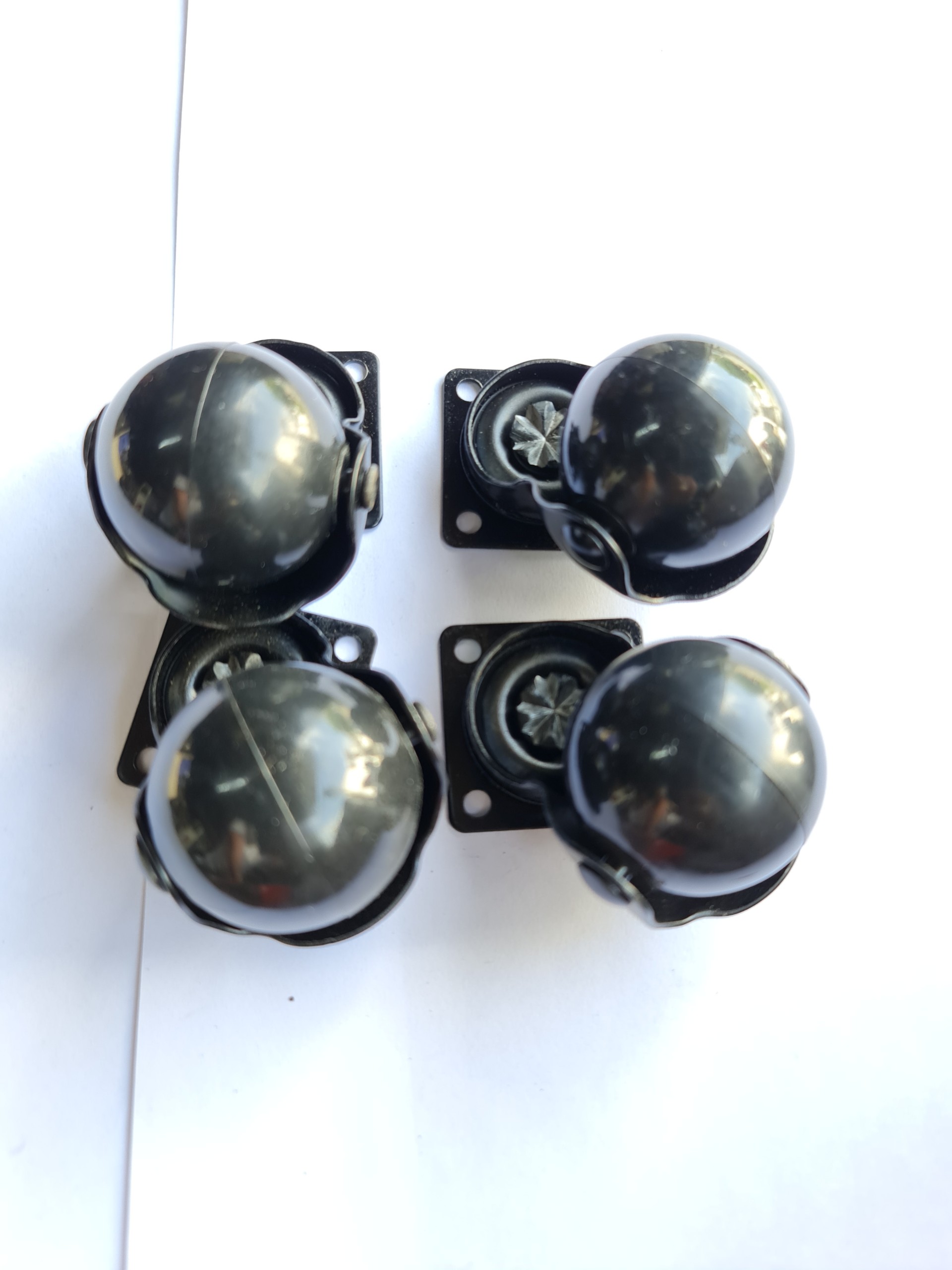 Bánh xe cầu tròn phi 40mm, đế bằng không khóa