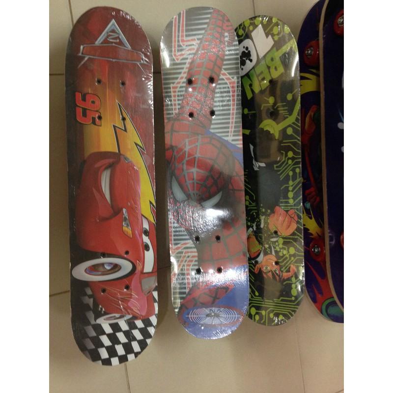 Ván Trượt Skateboard Trẻ Em Nhiều Họa Tiết Kích Thước 60cm