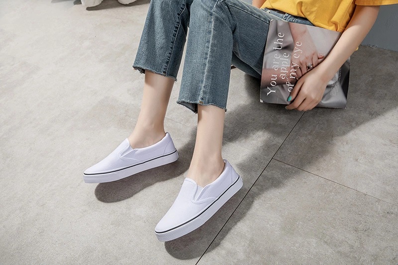 Slip on nữ - Giày lười vải nữ LEiNiER - Chất liệu vải bố 3 màu (đen), (trắng) và (đen tuyền) - Mã SP 227