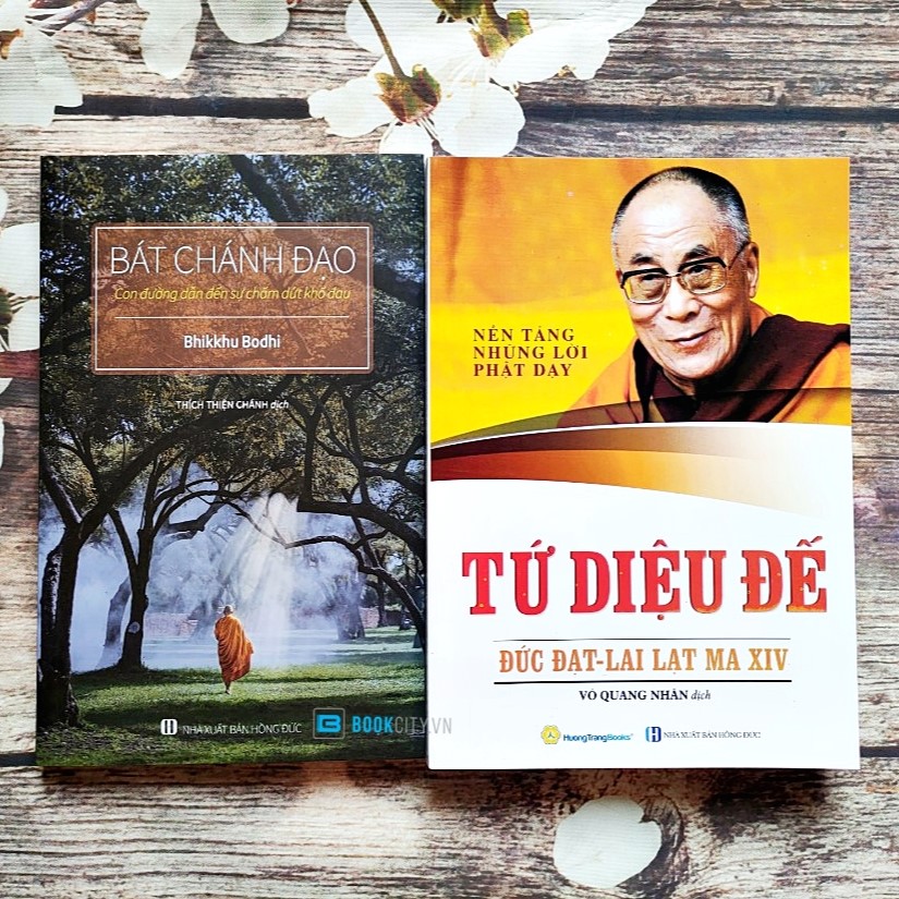 Bát Chánh Đạo (bìa cứng) + Tứ Diệu Đế (bìa mềm)