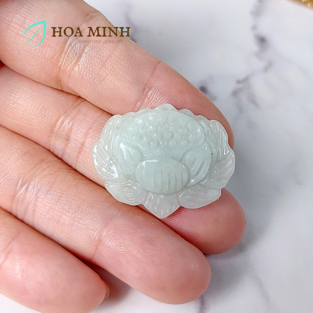 Mặt dây chuyền đá Cẩm Thạch khắc hình hoa sen cực đẹp size 21 x 28.7mm
