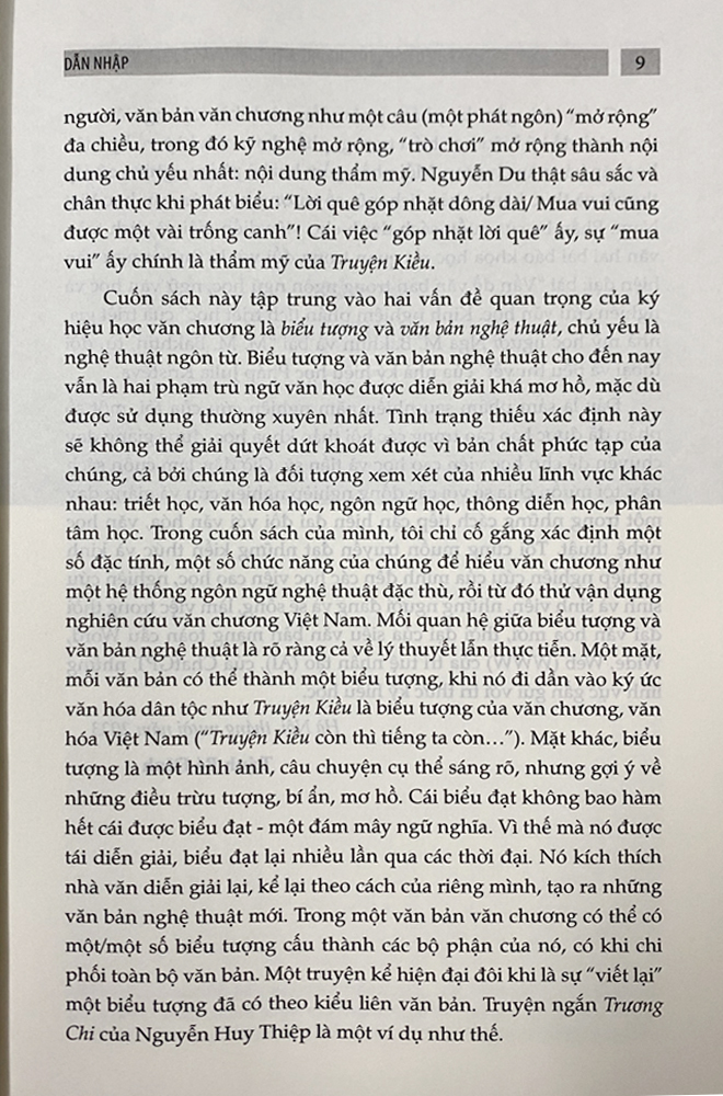 Sách - Kí hiệu học văn chương (Biểu tượng và văn bản nghệ thuật)