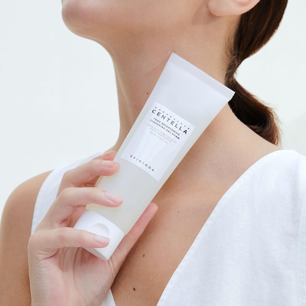 Sữa Rửa Mặt Sáng Da Skin1004 Madagascar Centella Tone Brightening Cleansing Gel Foam