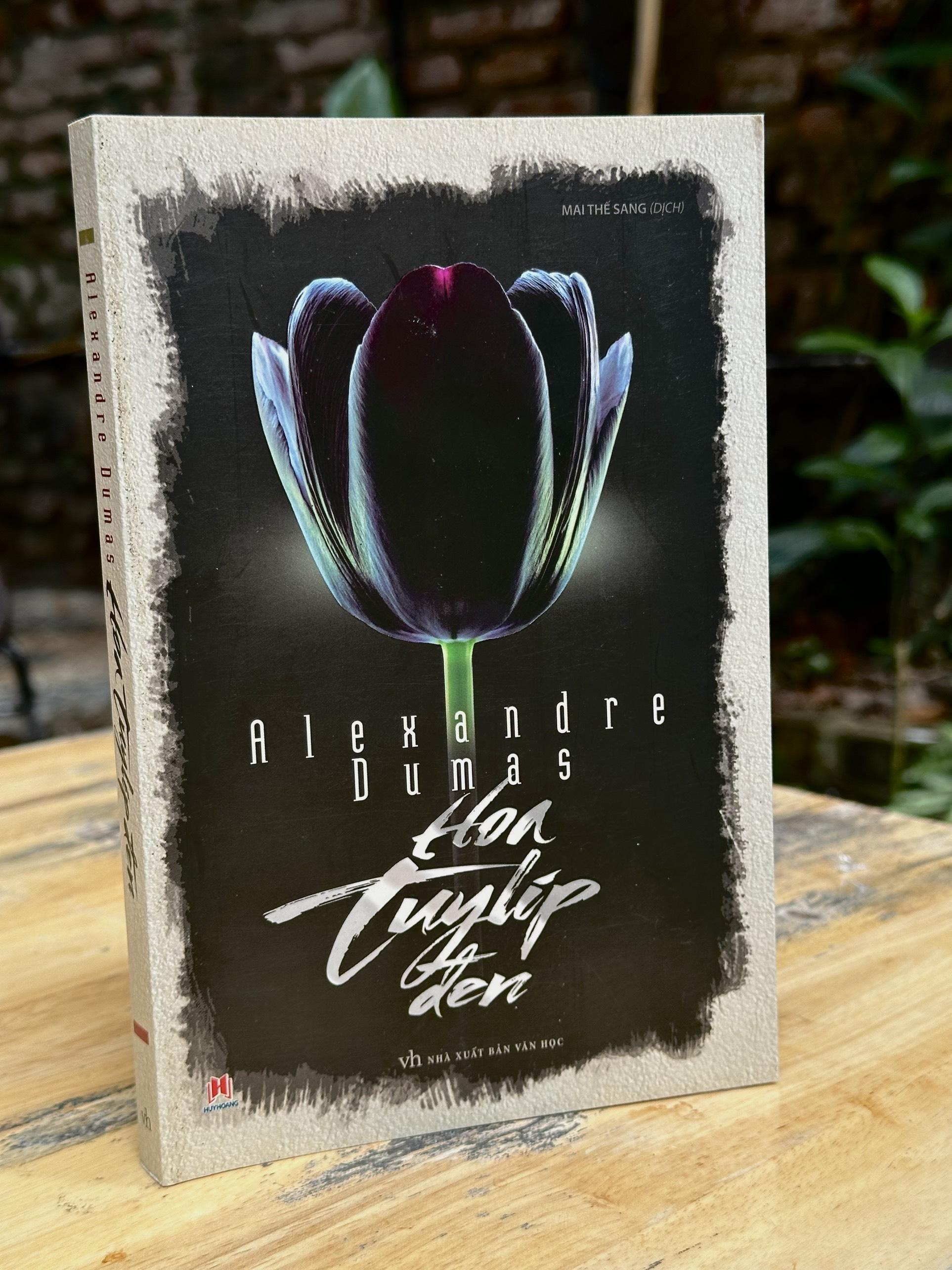 Sách - Hoa Tuylip đen - Sách Văn Học - Tiểu Thuyết Tình Yêu- 2H Books