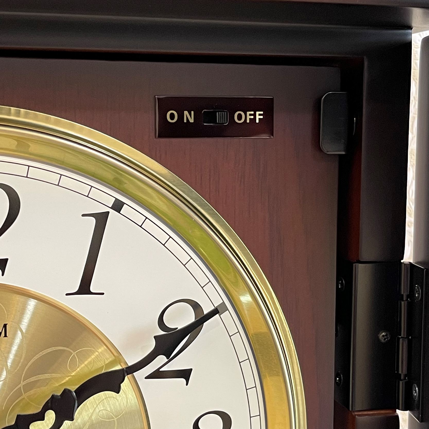 Đồng hồ Rhythm 4MJ742RH06 – KT 29.8 x 99.7 x 14.4cm . Dùng PIN. Made In Japan- Gong.