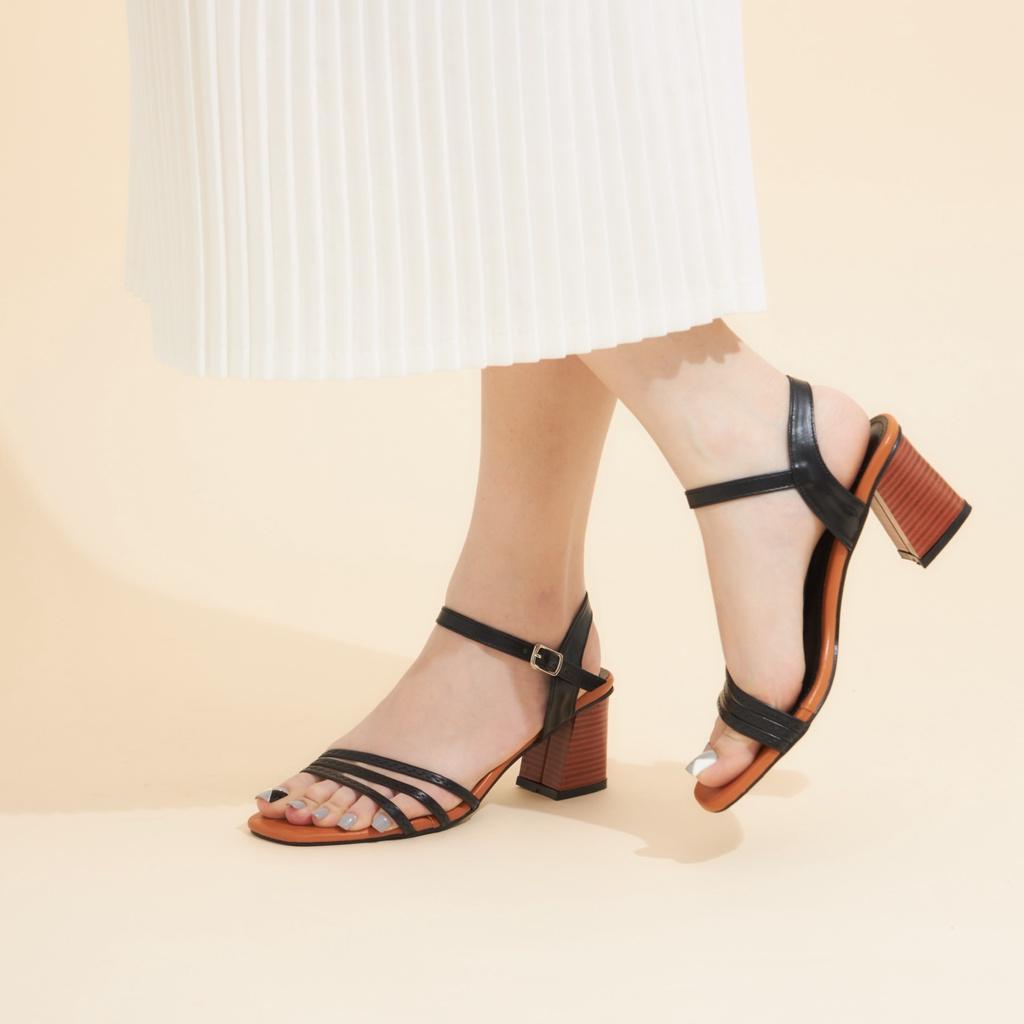 Giày Cao Gót MWC 4382 - Giày Sandal Cao Gót 5P Quai Ngang Mảnh Viền Chỉ Phối Quai Hậu Gót Vuông Vân Gỗ 5cm Thời Trang