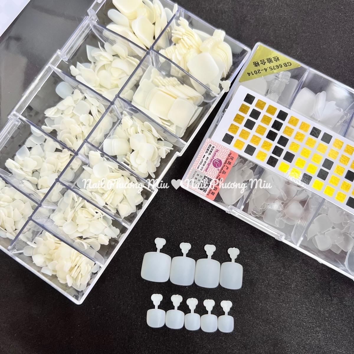 Hộp 500 Móng Úp Chân HSM Nhựa Dẻo Làm Nail, Siêu Bám Keo, Trong Suốt Và Trắng Đục Chất Lượng Cao, Tiện Lợi Cho Tiệm Nail giả