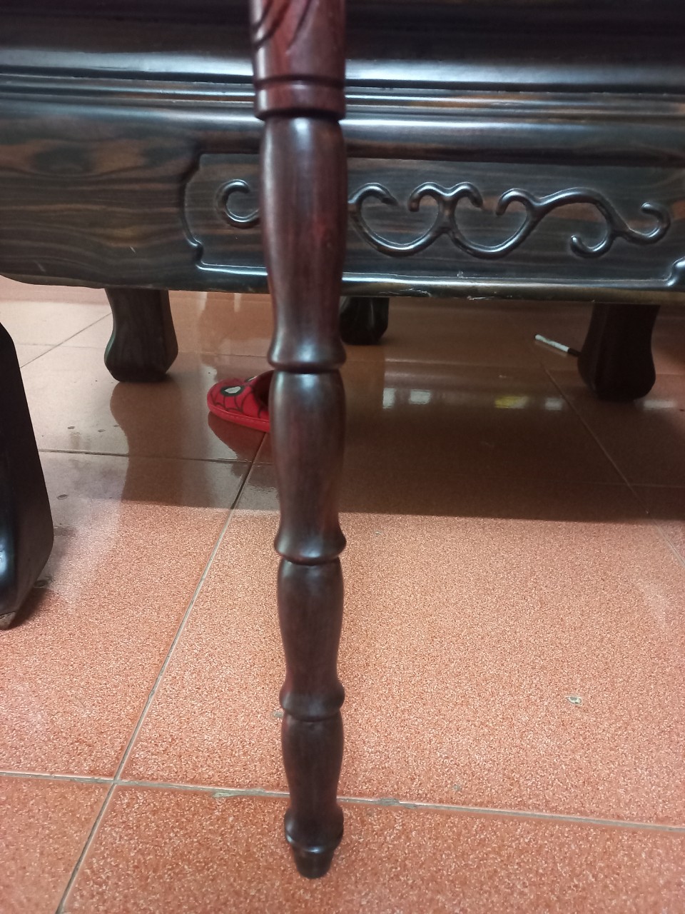 Gậy batong dành cho người già bằng gỗ trắc đỏ đen