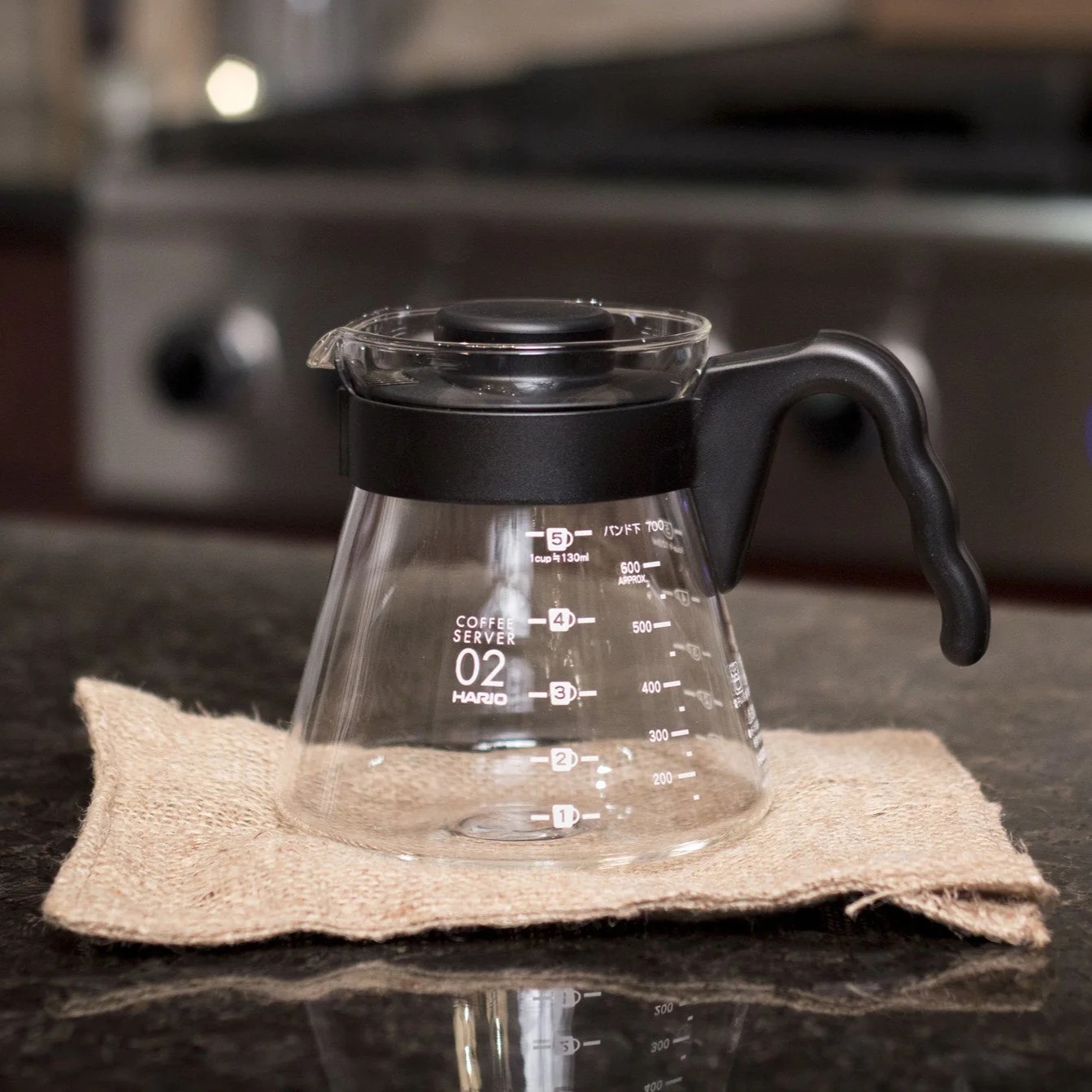 Bình Nước Thủy Tinh Phục Vụ Cà Phê Hario V60 Coffee Server 450ml, VCS-01B
