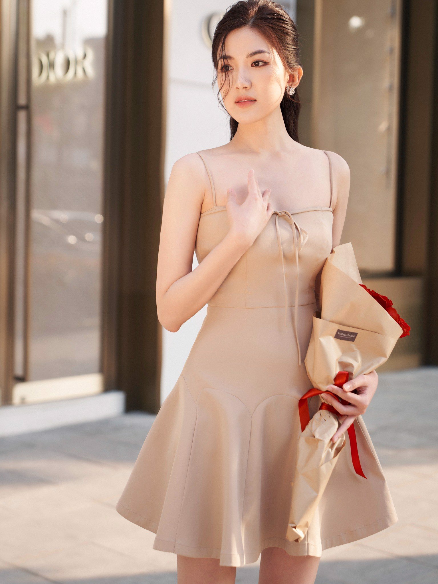 RECHIC Đầm Wena hai dây dáng ngắn phù hợp đi tiệc dạo phố