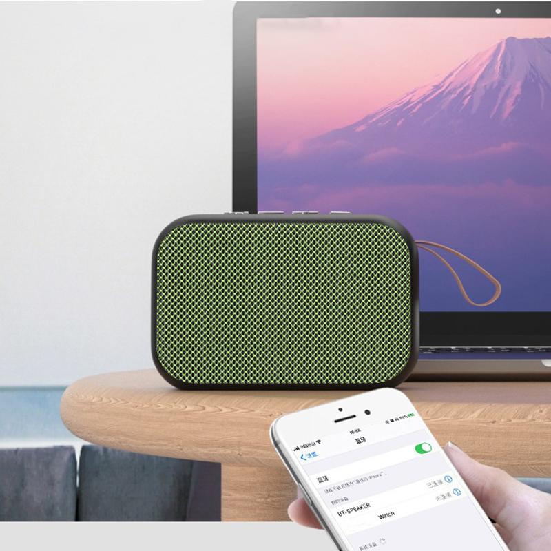 Loa kết nối không dây bluetooth loa di động ngoài trời âm thanh stereo hỗ trợ TF có thể tìm kiếm các đài phát thanh Color: green