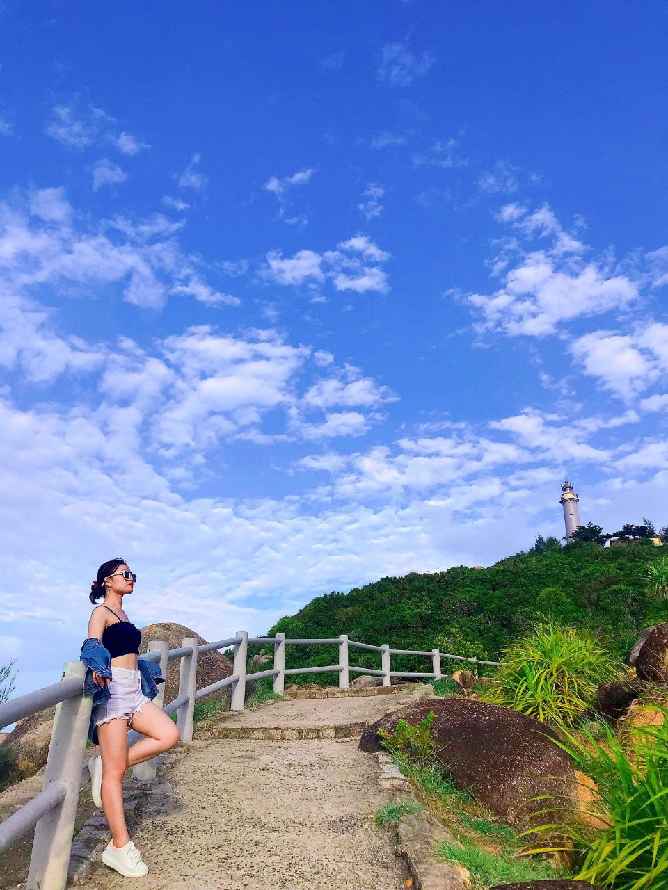 Tour Phú Yên 1 Ngày: NHÀ THỜ MẰNG LĂNG - GÀNH ĐÁ ĐĨA - HOA VÀNG CỎ XANH - THÁP NGHINH PHONG
