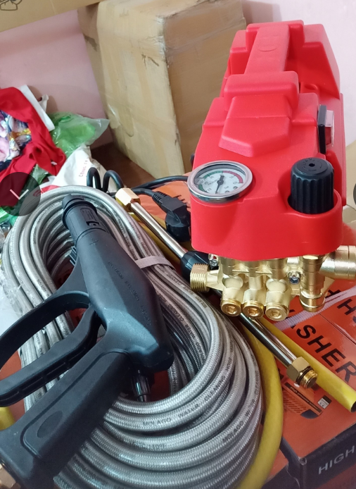 Máy rửa xe giá rẻ