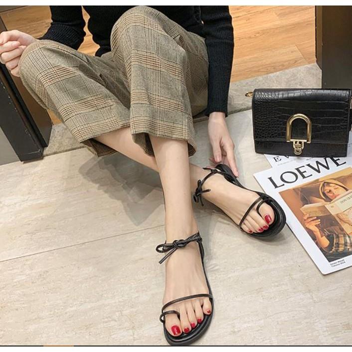 Giày Sandal xỏ ngón nữ quai ngang mảnh da mềm đế bệt lót trần chỉ đi êm chân 2 màu Kem + Đen xinh xắn - Mã S54