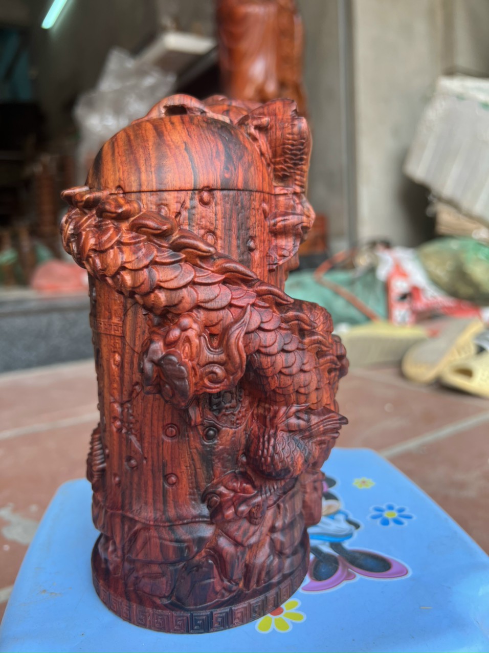 Tượng đạt ma sư tổ ngồi thiền trong chuông bằng gỗ trắc đỏ đen kt cao 20×12cm