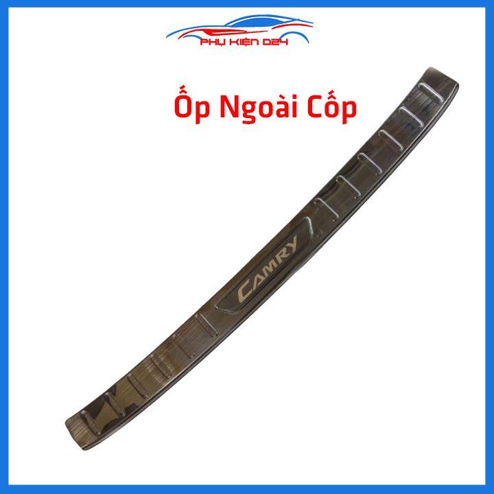 Ốp chống trầy cốp Camry 2019-2020-2021-2022 thép không gỉ vân titan bảo vệ xe chống va đập