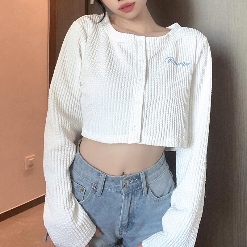 Áo croptop dệt kim tay dài thêu chữ phối nút thời trang cho nữ