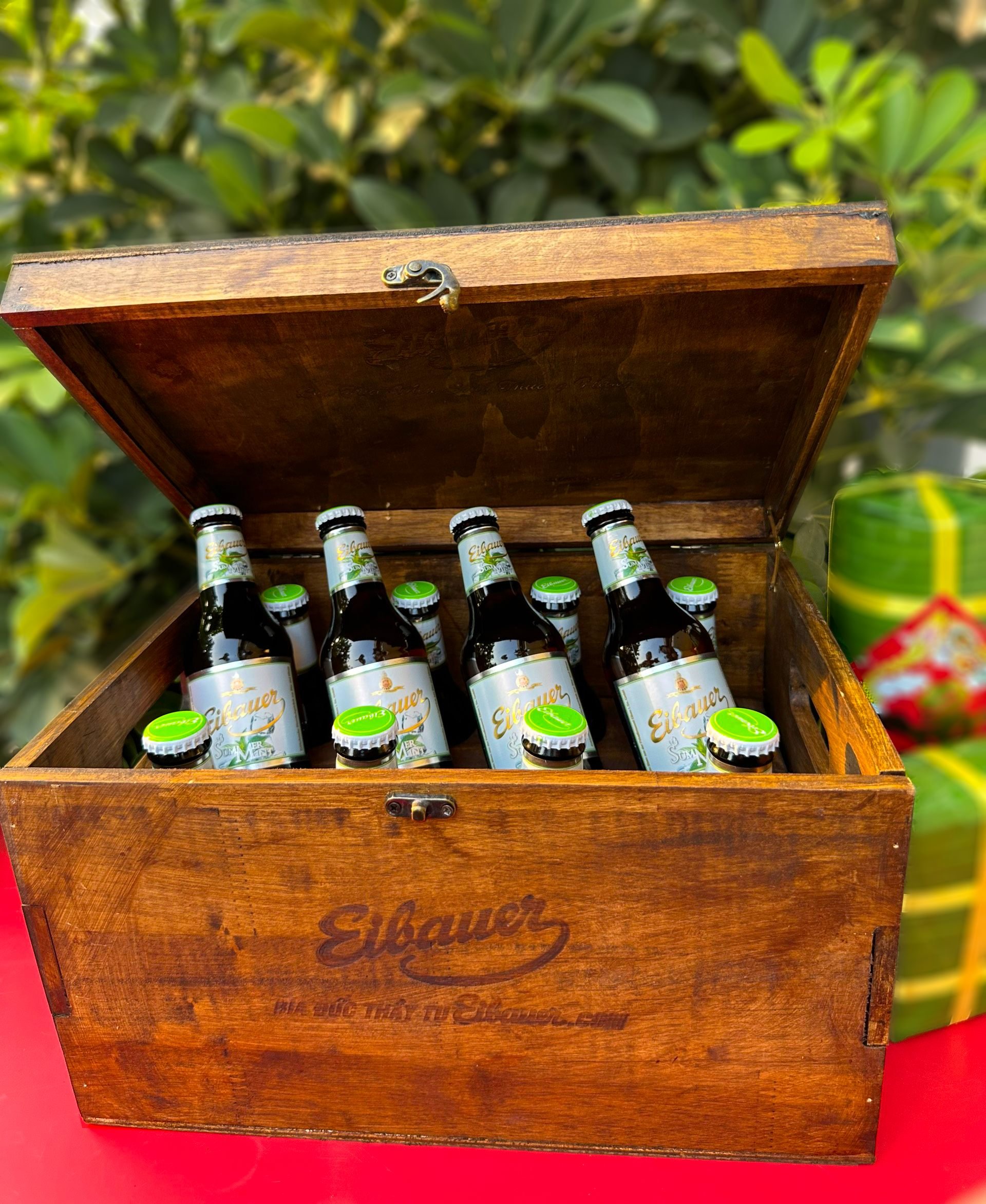 Hộp Quà Tết Cocktail Eibauer Radler Hương Vị Trái Cây Ôn Đới - Nhập Khẩu Chính Hãng Đức - 12 Chai