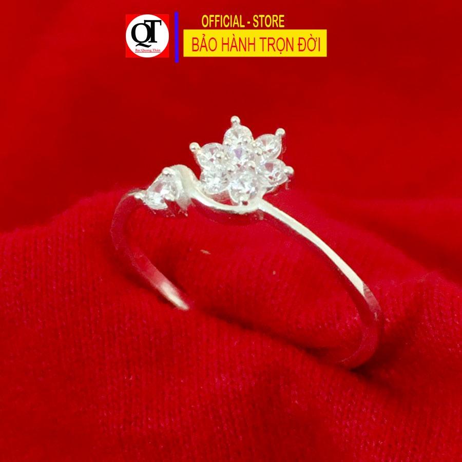 Nhẫn nữ hoa mai giáng nhỏ chất liệu bạc ta đính đá Cubic trang sức Bạc Quang Thản – QTNU.TN103