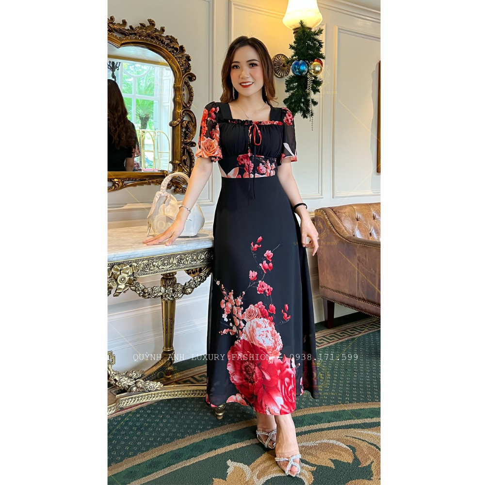 Đầm Xoè Hoa 3D Đen Cổ Vuông Dập Ly Tay Loe Voan Cao Cấp Sandra Dress
