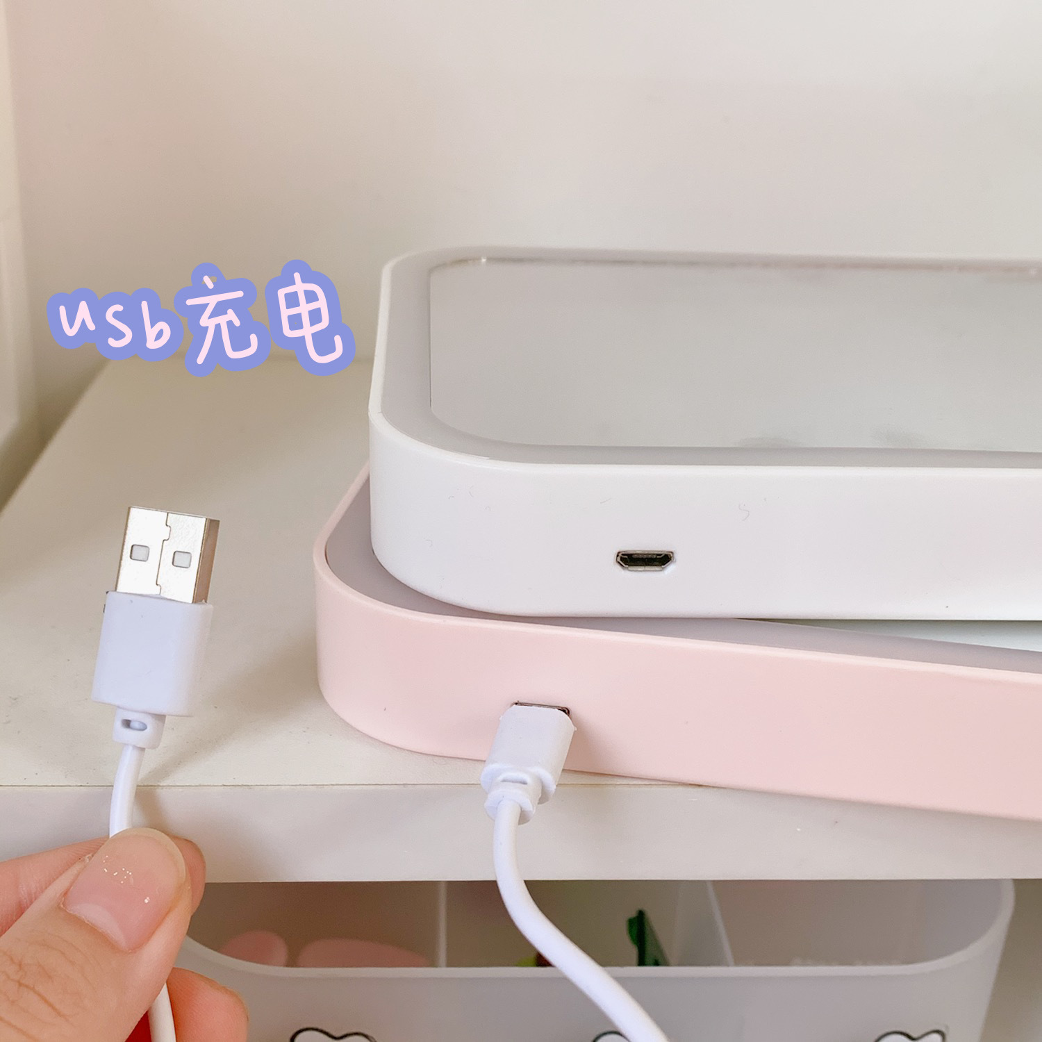 Gương Trang Điểm Chữ Nhật Có Đèn Led Cảm Ứng  Kèm Cáp Sạc Usb Tiện Dụng Để Bàn