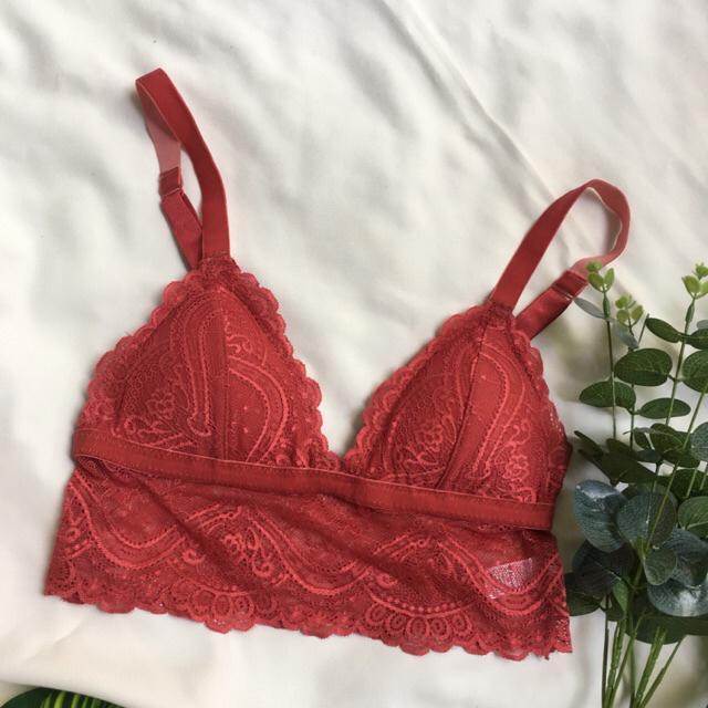 Áo Lót Bralette Ren Có Khe Tháo Mút B096
