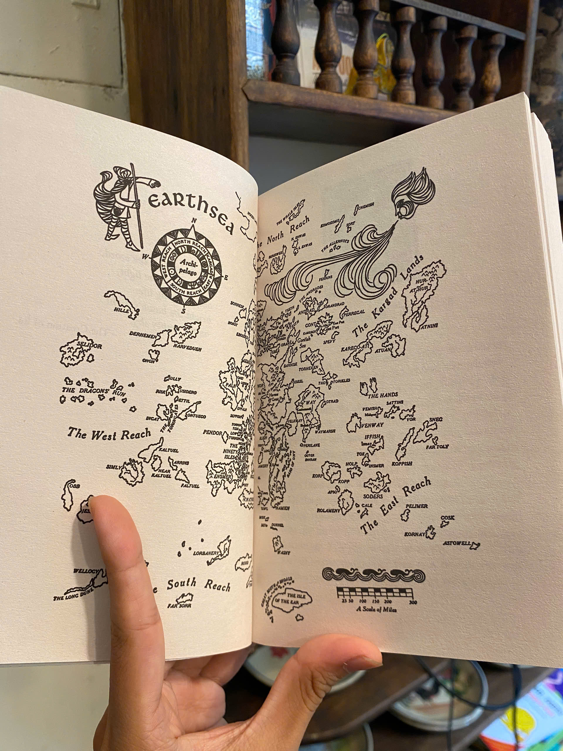 Sách - A Wizard of Earthsea by Ursula K. Le Guin | Fantasy Fiction / Young Adult / Ngoại văn