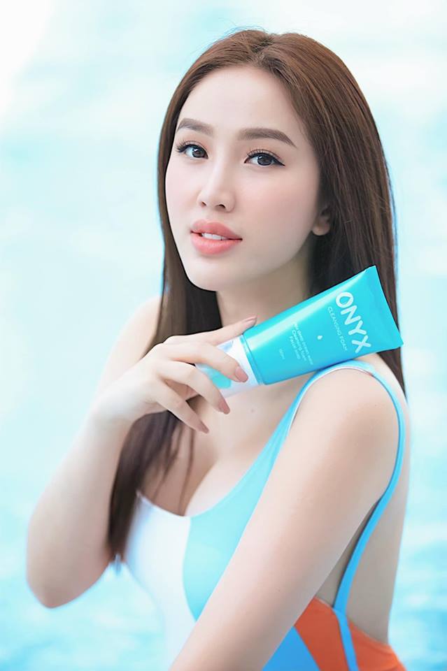 Sữa Rửa Mặt Cleansing Foam Onyx Cosmetics giúp dưỡng ẩm cho làn da