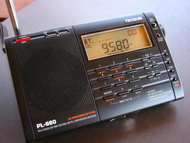 Radio Tecsun PL-660 (Hàng nhập khẩu)