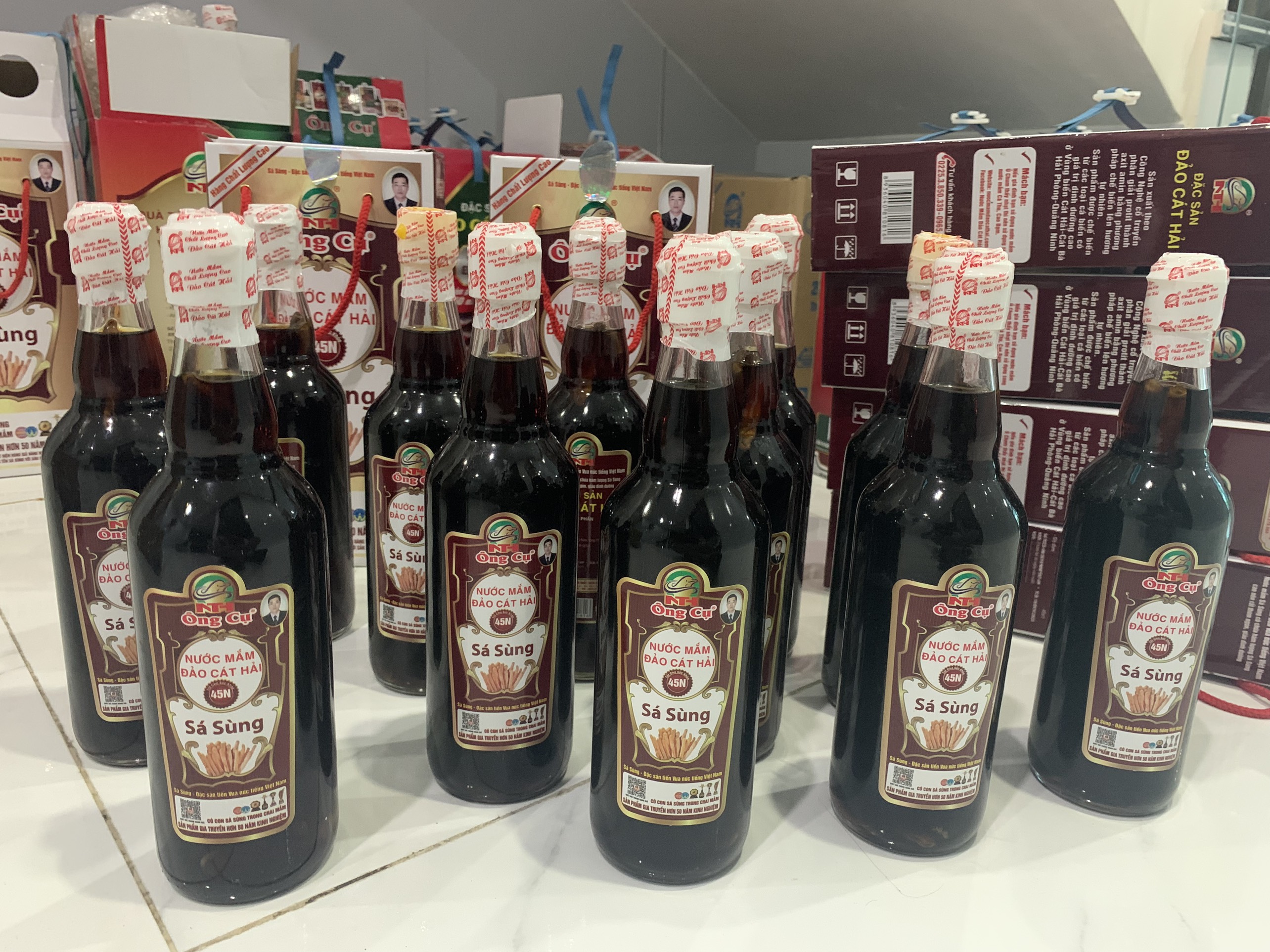 Nước mắm sá sùng thượng hạng 45N - Độ đạm cao, dung tích 500ml/1 chai, hộp 2 chai