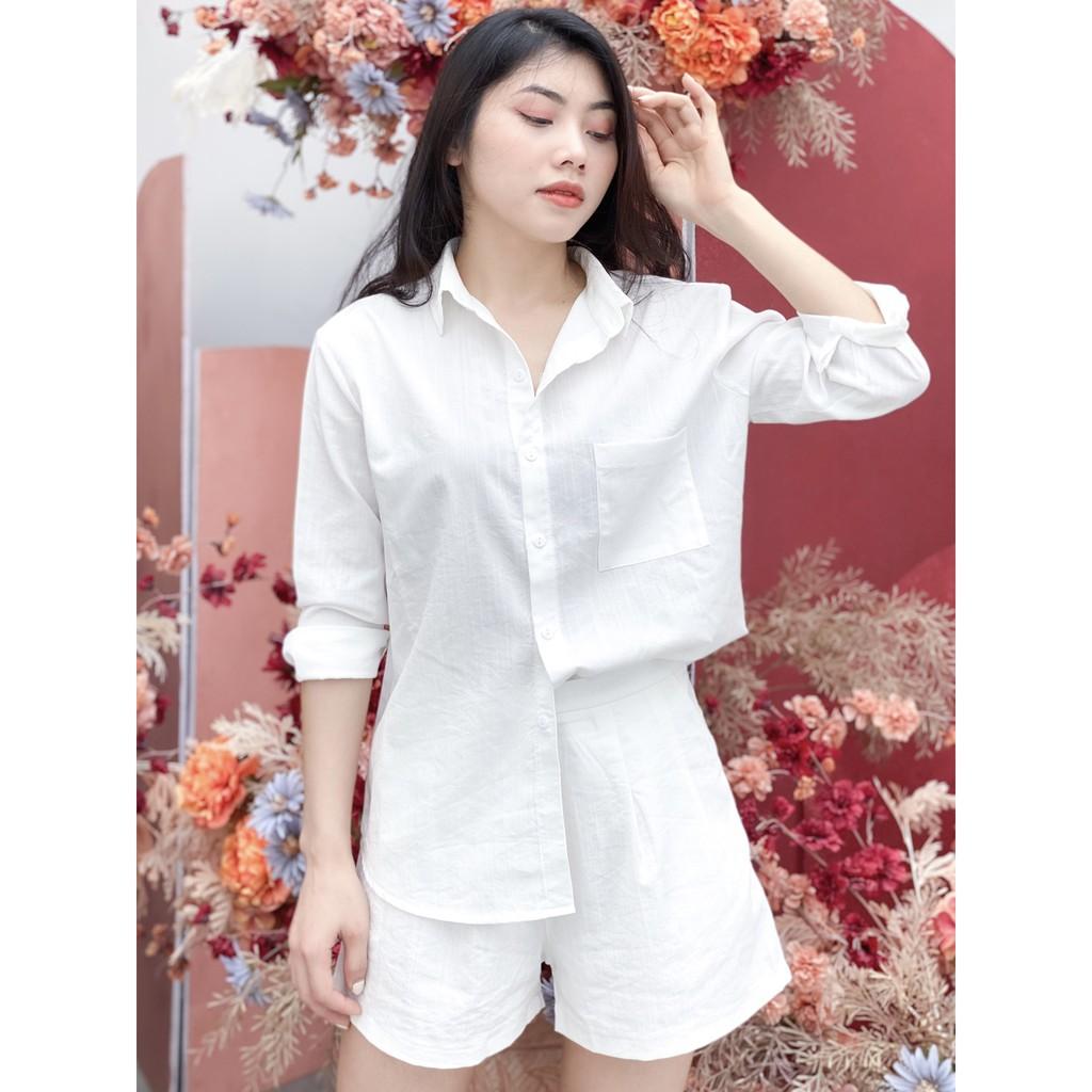 Set bộ sơ mi đũi dài tay mix quần short (đùi) nhẹ nhàng màu trắng và đen.