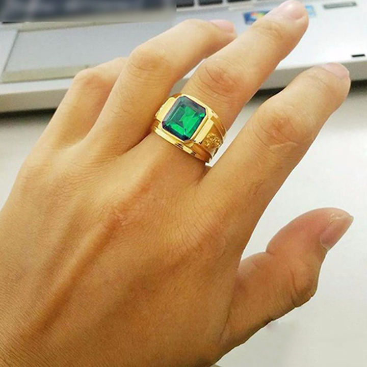 Nhẫn nam inox kiểu chạm rồng 2 bên trangsucpt đá xanh lá nhẫn màu mạ vàng thép không gỉ PTNNA253