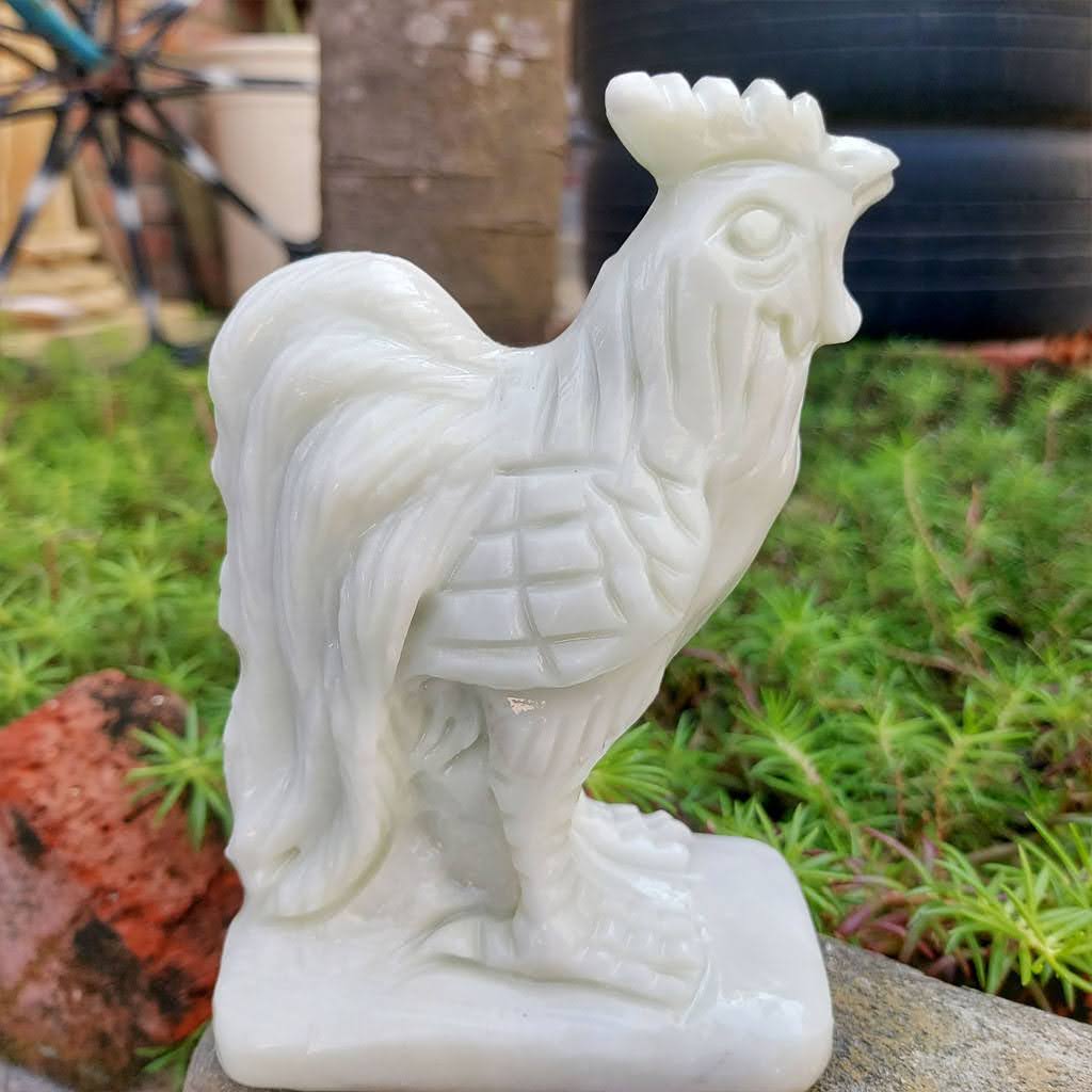 Tượng gà đá tuổi Dậu phong thủy 12 con giáp đá trắng xanh 12 cm - đá Non Nước