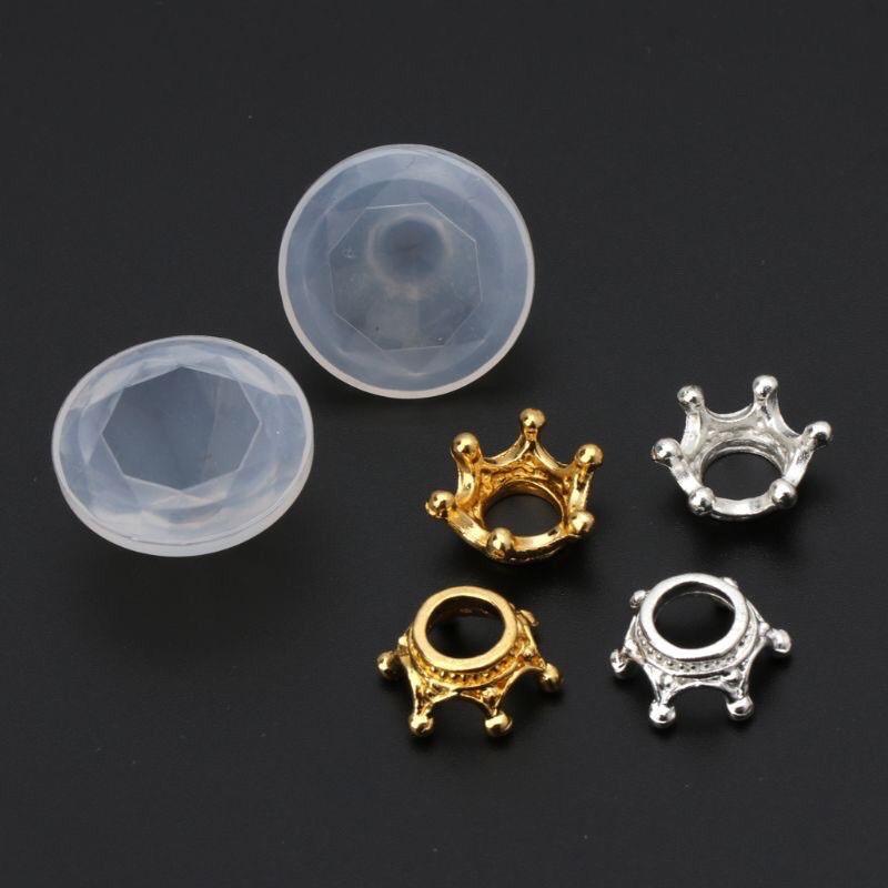 Chụp Vương Miện Cho Sản Phẩm Móc Khóa Resin - Trường Thịnh Sài Gòn