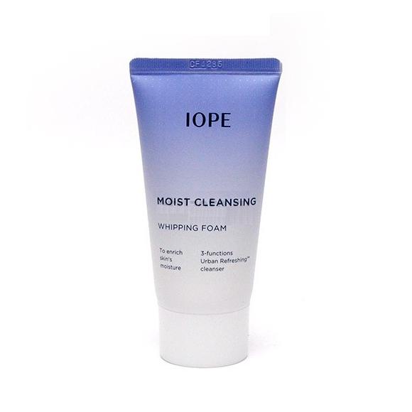 Sữa rửa mặt tạo bọt IOPE Moist Cleansing Foam