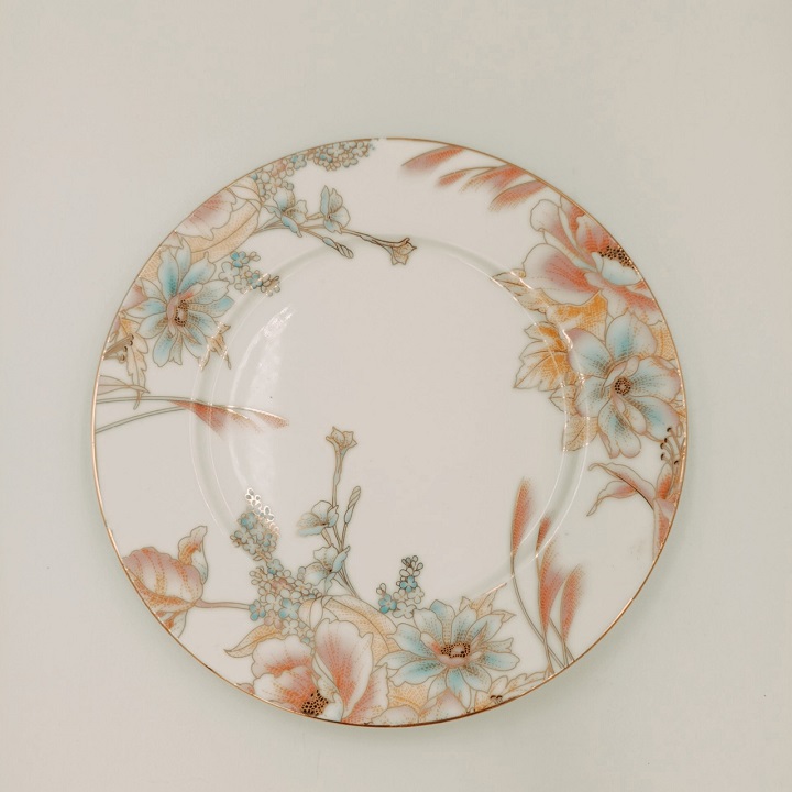Đĩa sứ Long Phương Viền Vàng 15 cm Họa Tiết Hoa Đỏ Cao Cấp