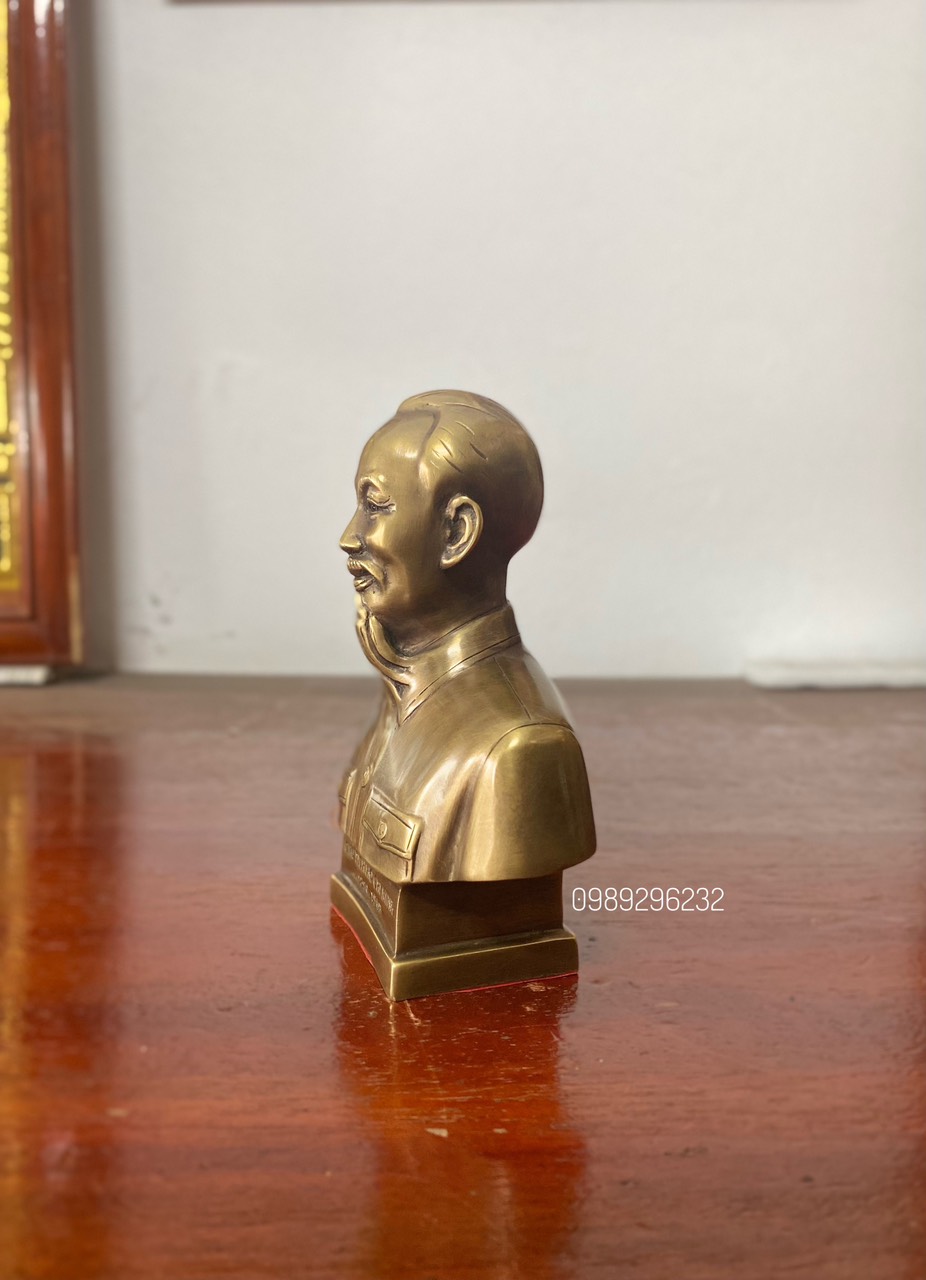 Tượng Bác Hồ bằng đồng vàng màu hun cỡ nhỏ để bàn - Tượng cụ Hồ CHí Minh
