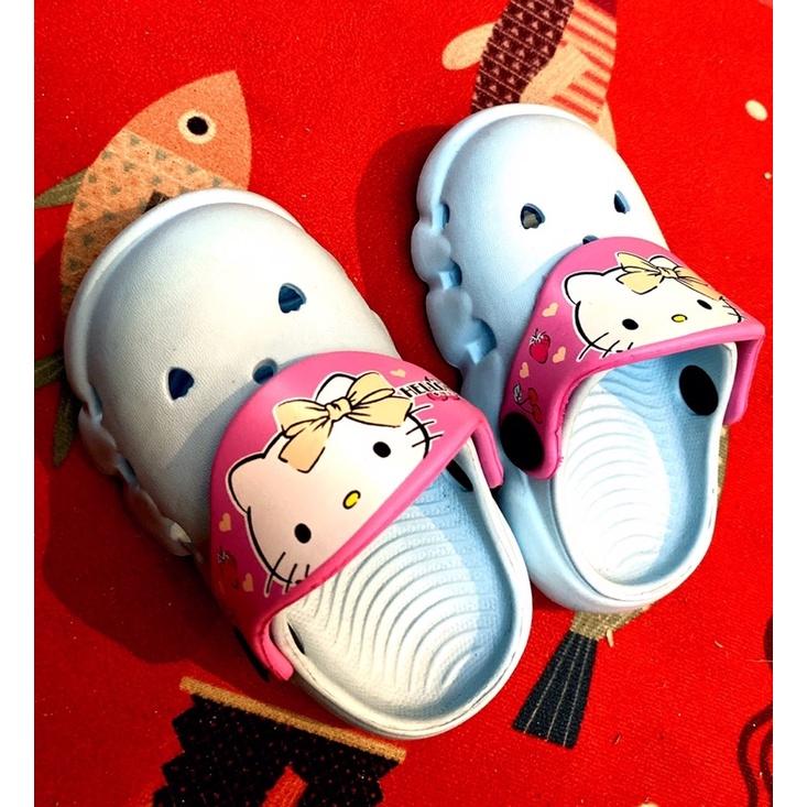 Dép cross cho bé Hellokitty, sục trẻ em siêu nhẹ chống trơn tốt