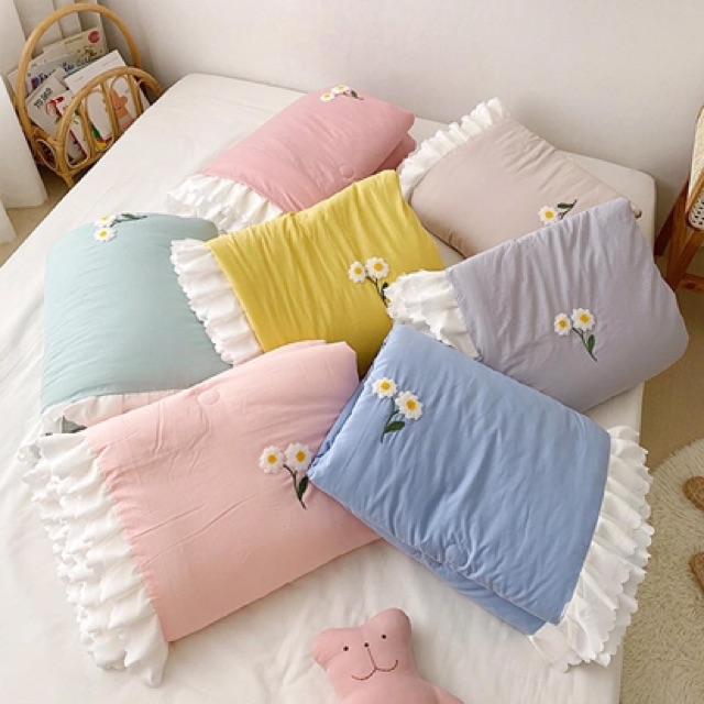 Set Chăn Ga Gối Đũi Thêu Cúc Hoạ Mi Hàng Nhập Khẩu Cao Cấp 4 Món Chăn Trần Sẵn