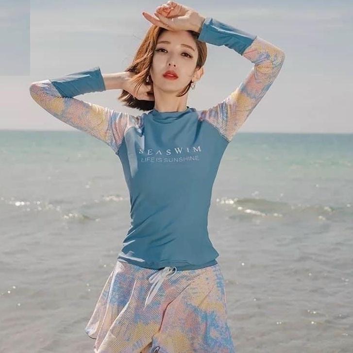 Bộ bơi nữ cao cấp chống nắng màu xanh nhạt