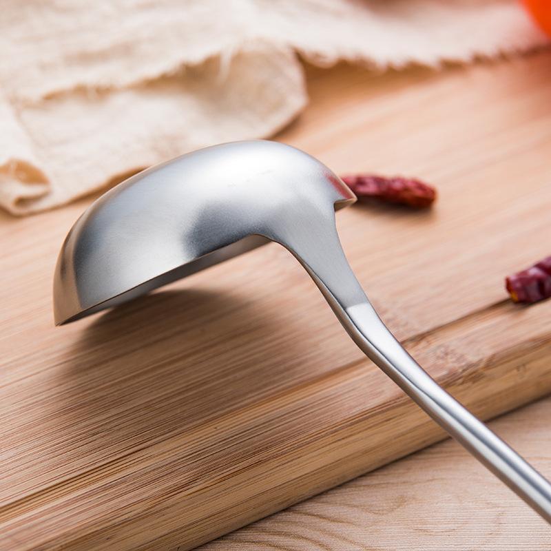 304 Thép Không Gỉ Tay Cầm Bằng Gỗ Lớn Chảo Chiên Rây Lọc Hộ Gia Đình Vật Dụng Nhà Bếp Nấu Canh Muỗng Dụng Cụ Nhà Bếp