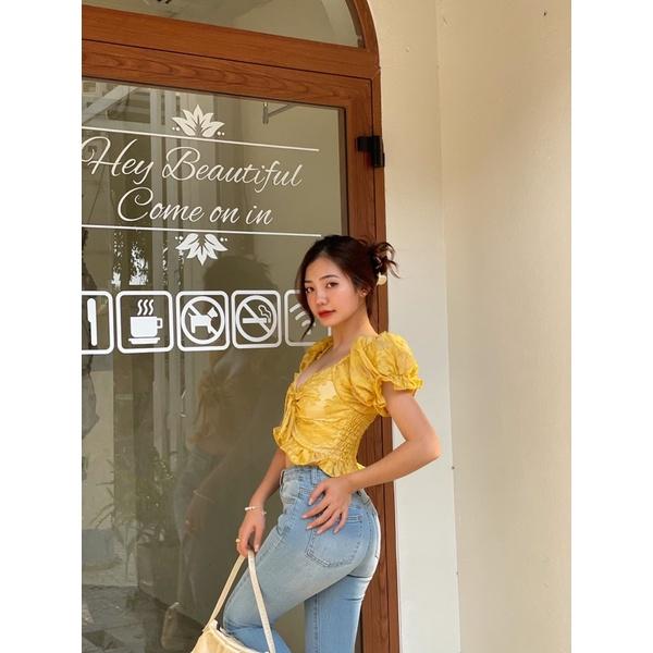 Áo croptop hoa quyến rũ