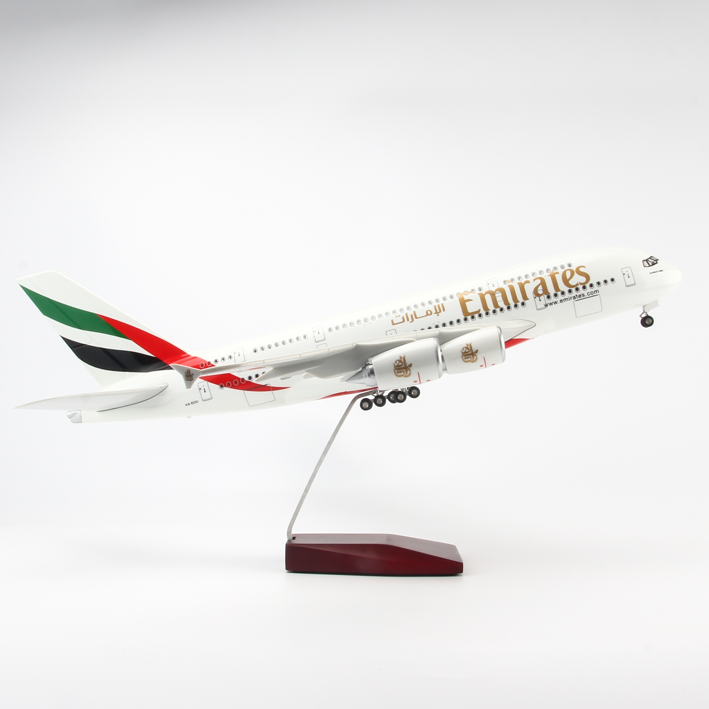 Mô hình máy bay Emirates Airbus A380 lắp ráp có đèn 47cm MBMH46