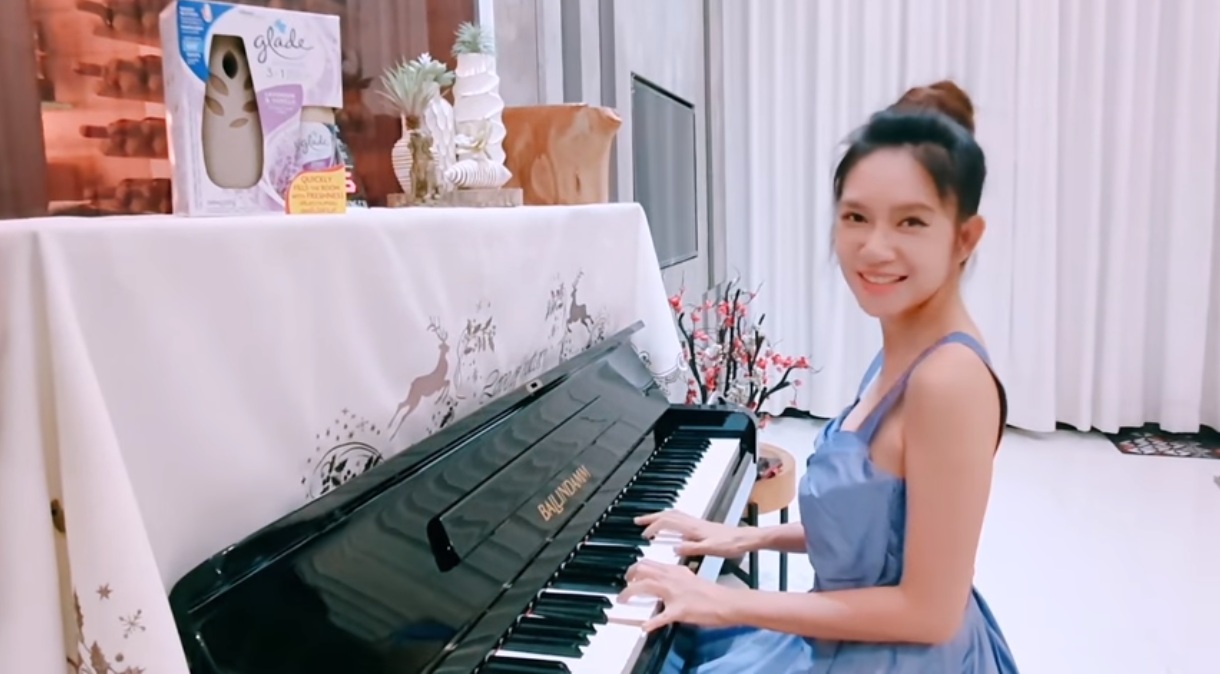 ★Khăn phủ nóc đàn PIANO thêu hình hươu MAY MẮN★