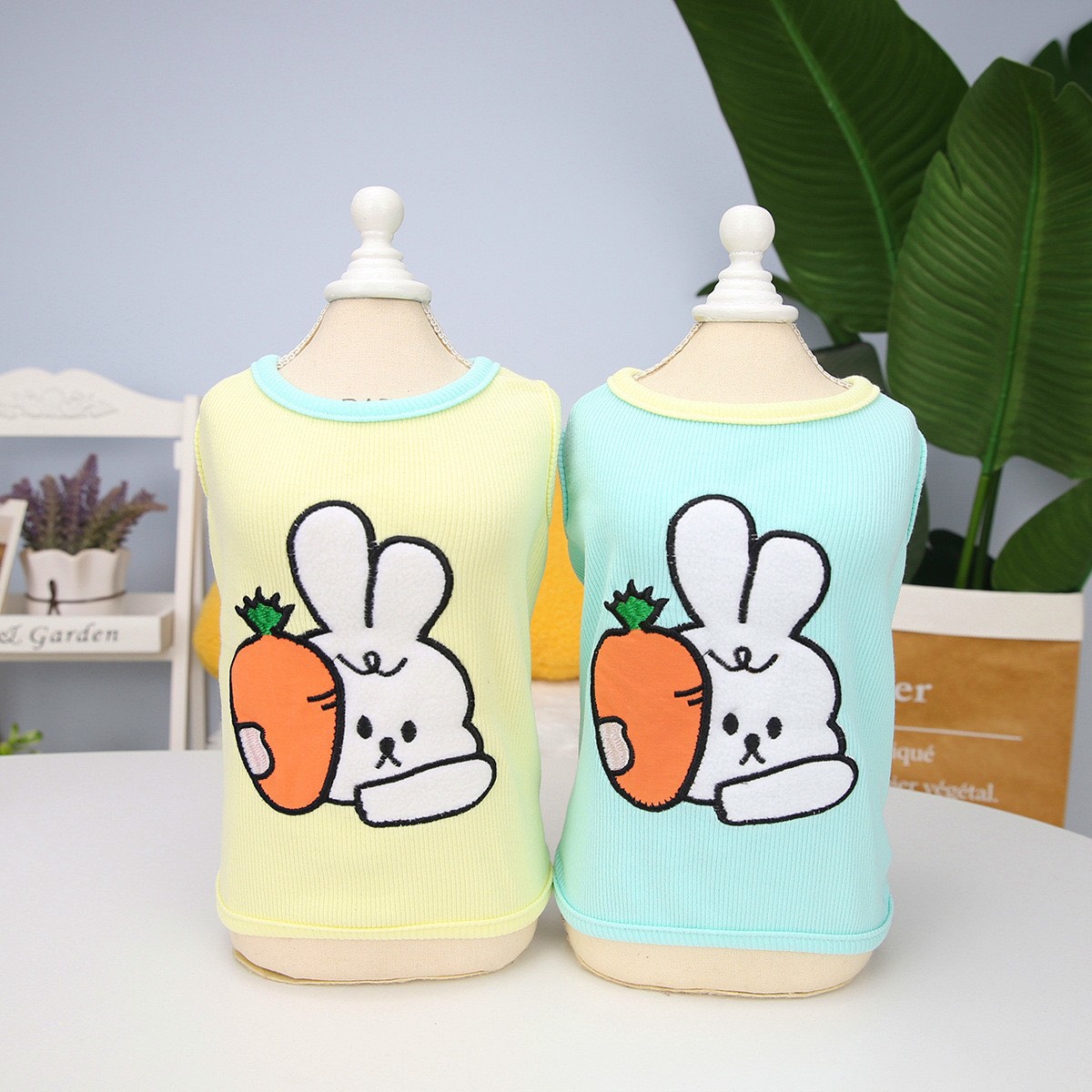 Áo cộc tay thỏ cà rốt cute ngộ nghĩnh Cho thú cưng